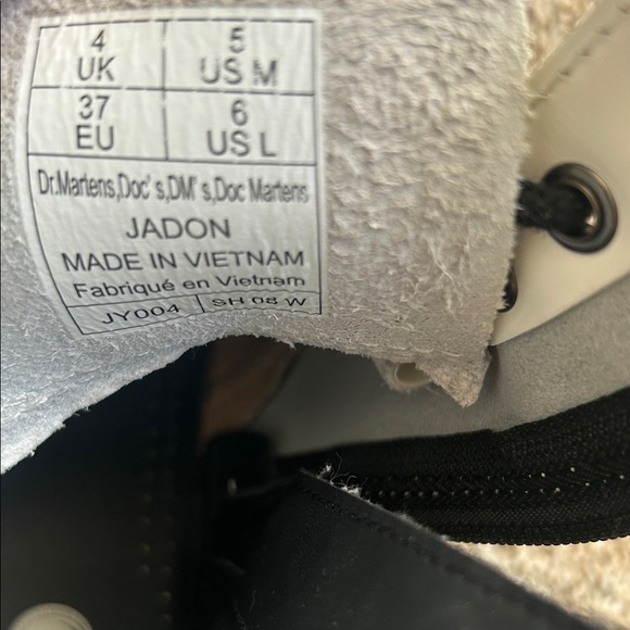 Dr. Martens: Stylish White Platform Boots - Picture 10 of 10